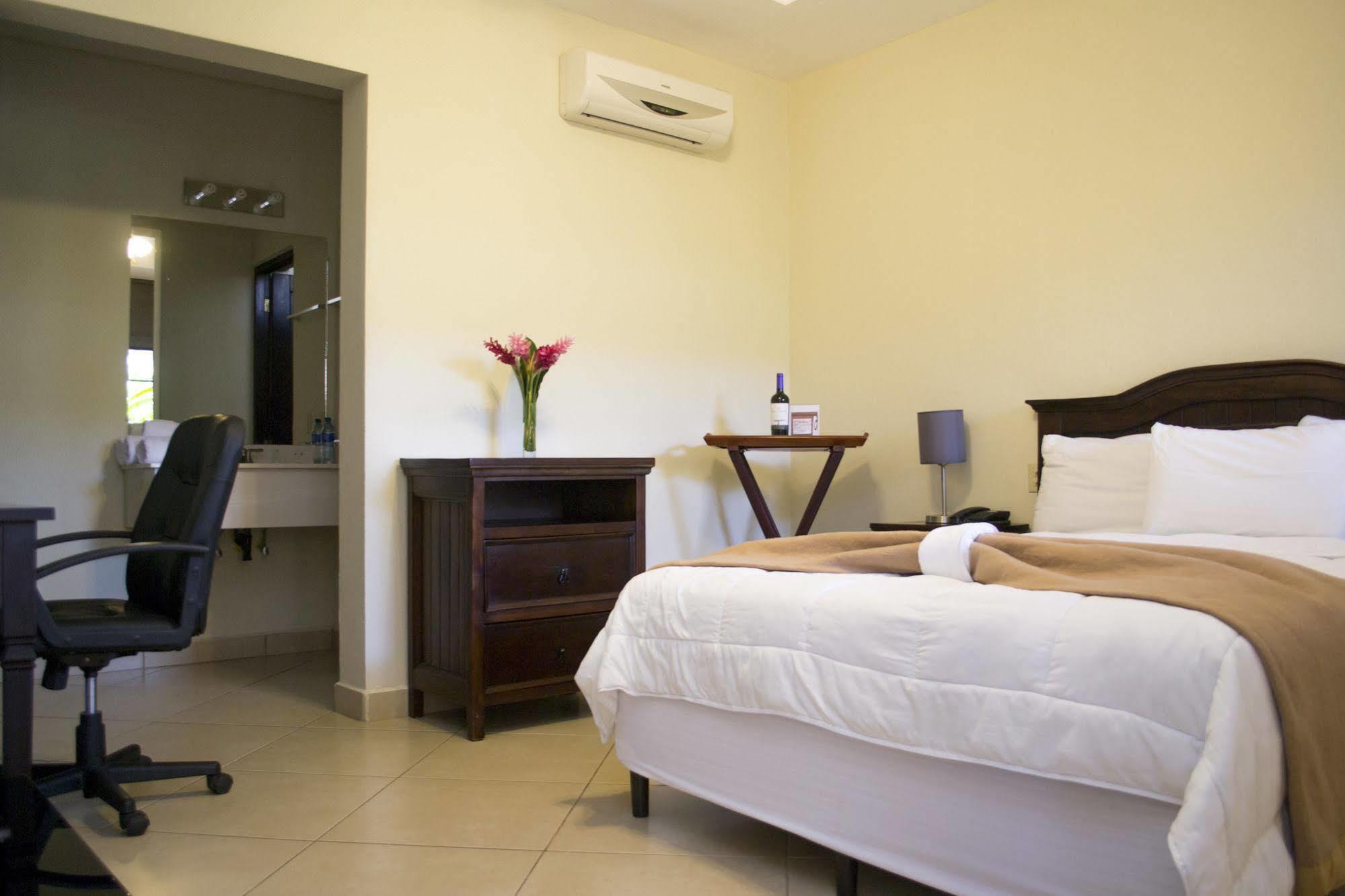Farallones Hotel تشينانديغا المظهر الخارجي الصورة